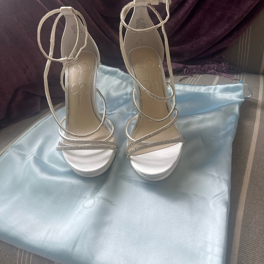 Jessica Simpson Silver and White Elegant Heels
